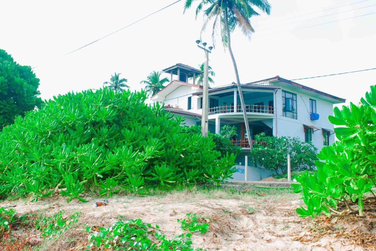 Surfers paradise midigama Weligama Extérieur photo